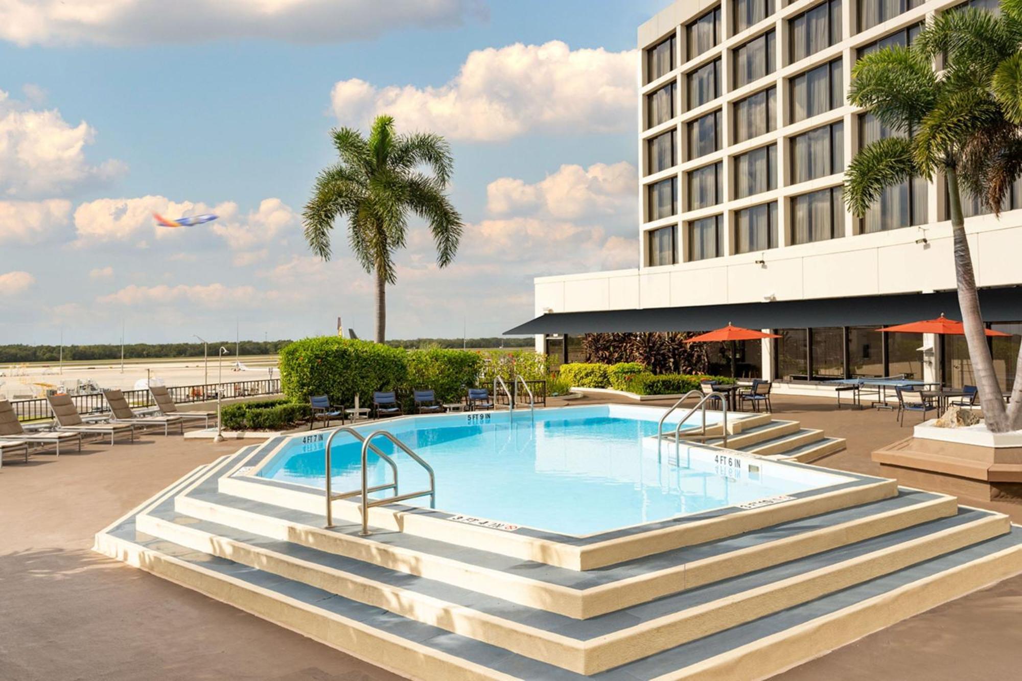 Hotel Tampa Airport Marriott Esterno foto