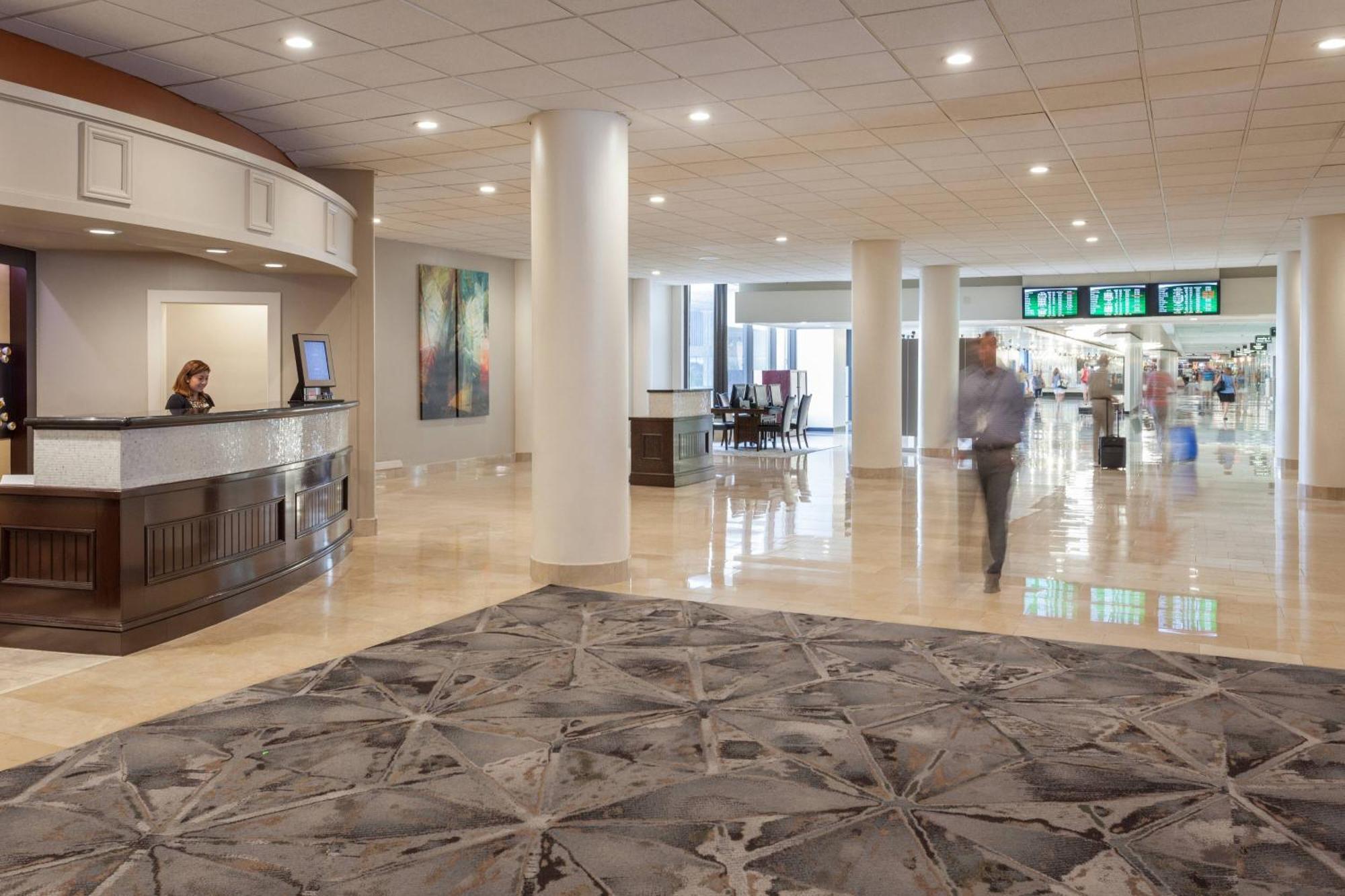 Hotel Tampa Airport Marriott Esterno foto